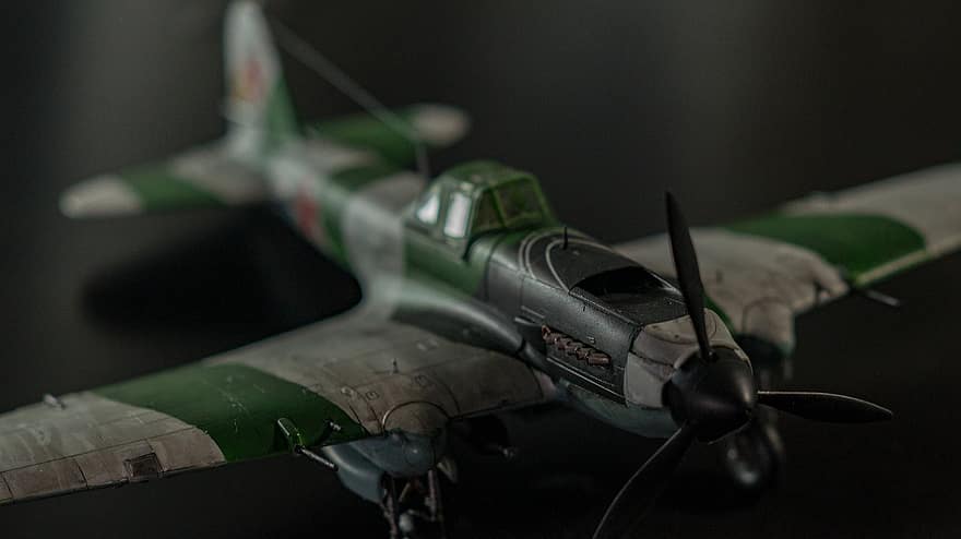 самолет, играчка, Ил-2, Щурмовик, моделиране, миниатюрен, Revell, пластмаса, ръчна изработка, хоби, исторически