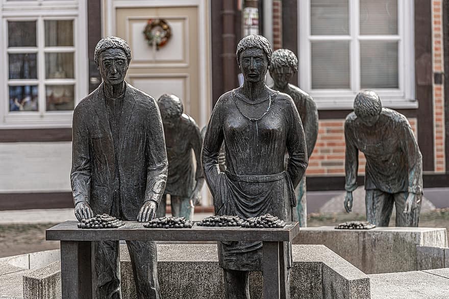 Spargelbrunnen, estatua, gente, Fuente de espárragos, Monumento, escultura, estatua de bronce, escultura de bronce, punto de referencia, antiguo, Nienburg