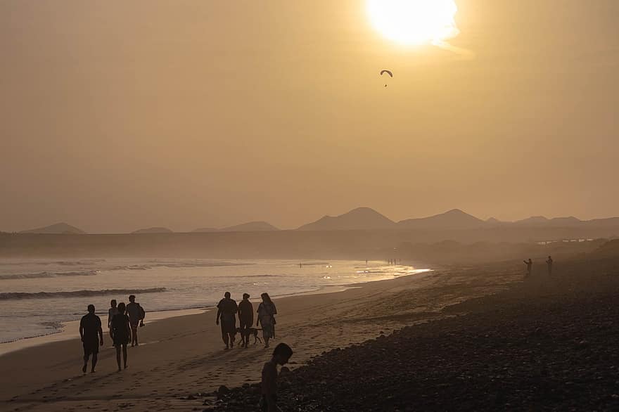 пляж, море, волны, песок, заход солнца, Lanzarote, Калета де Фамара