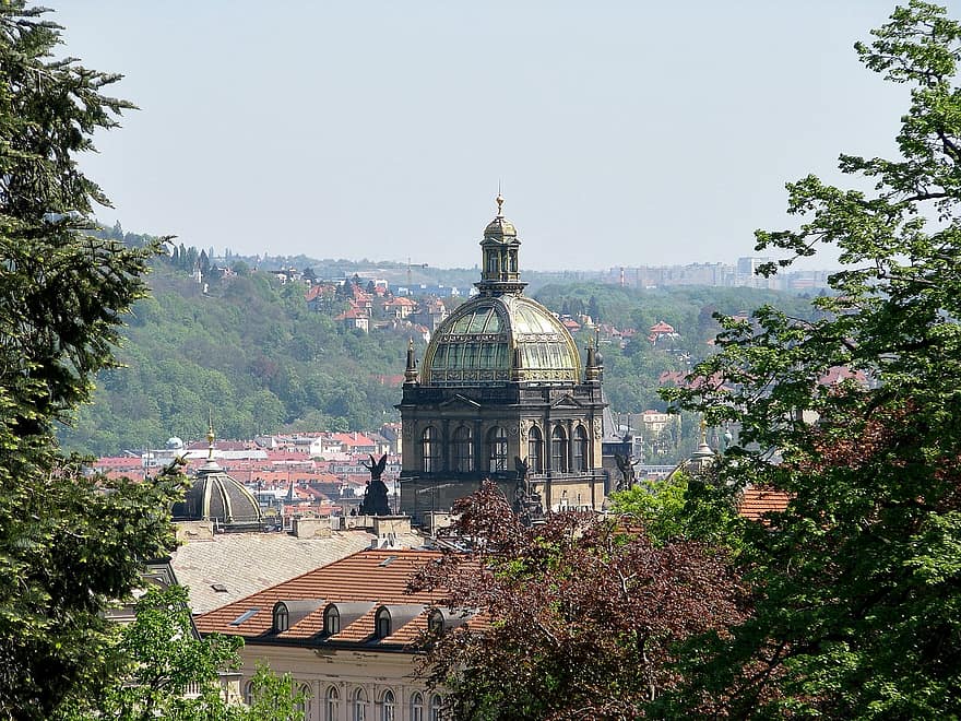 Kuppel, die Architektur, Museum, Gebäude, Historisches Gebäude, altes Gebäude, Wahrzeichen, Tschechisches Museum, Nationalmuseum, Prag