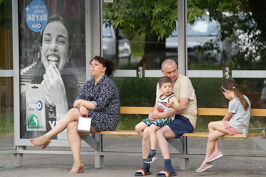 Family, Children, Bus Station, Waiting, Urban, Bus Stop, City, sitting, child, smiling, cheerful