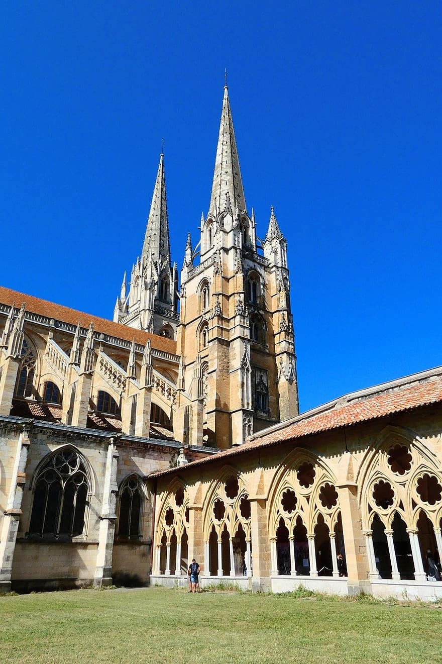 bayonne katedral, kirke, arkitektur