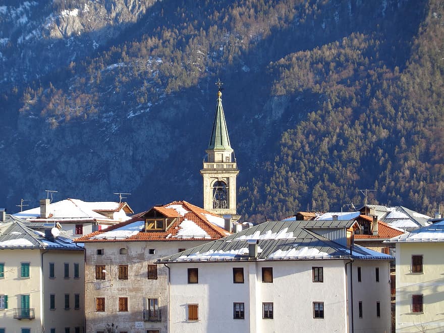 pueblo, edificios, casas, apartamento, techo, arquitectura, nieve, invierno, campanario, zona roja, Lorenzago Di Cadore