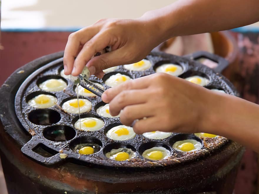 Quail Eggs, Fried, Food, Eggs, Dish, Meal, Cuisine, Delicious, human hand, working, close-up