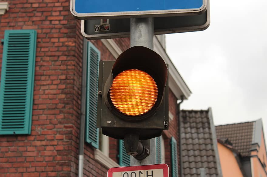 светофар, прелез, светлинен сигнал, път, знак, трафик, пътен знак, транспорт, червена светлина на светофар, градски живот, осветително оборудване