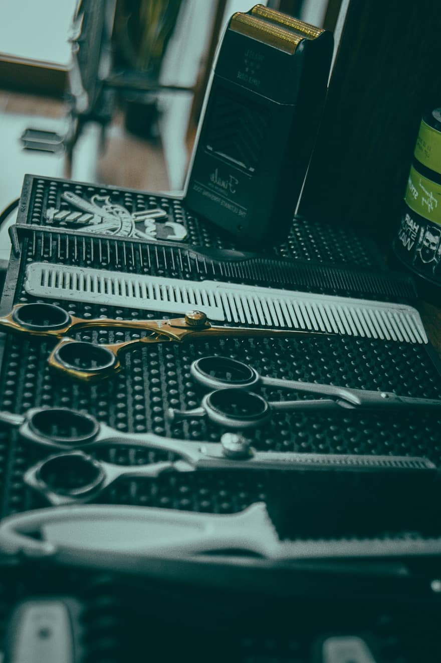 les ciseaux, outils, salon de coiffure, barbe, coiffeur