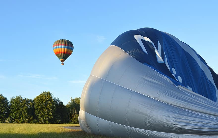 globus d'aire calent, Viatge amb globus aerostàtic, cel, aventura, avió, anar en globus, multicolor, aviació, estímul, pujar, elevant
