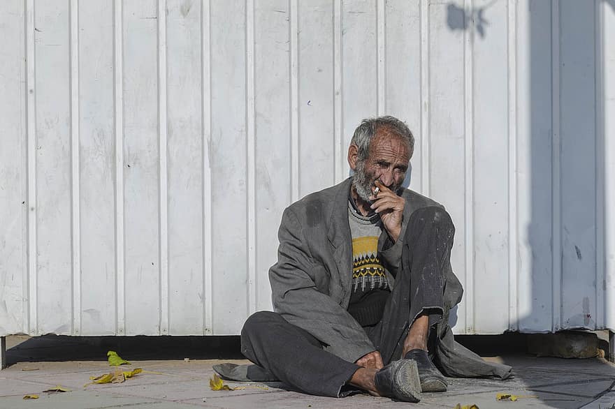 イラン、ホームレスの人、老人、通り、都市、ホームレス