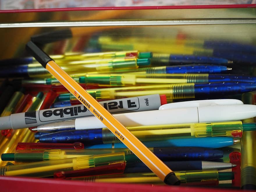 rašikliai, Biuro reikmenys, mokyklos ištekliai, Raštinės reikmenys, rašymo įrankiai