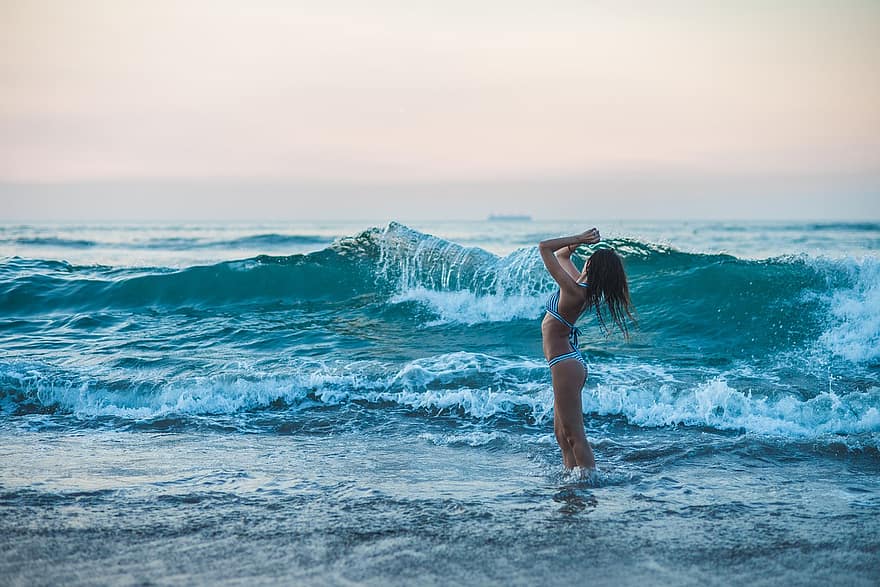 bali, mar, agua, ondas, oceano, menina, na água, ficar de pé, danças, por do sol, postura