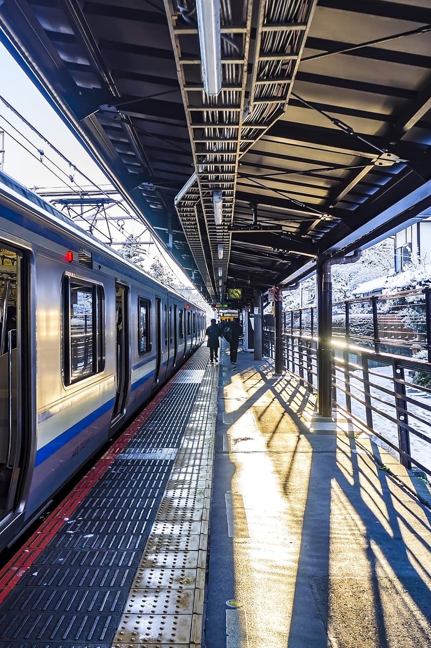 treno, piattaforma, stazione, Giappone, trasporto, stazione ferroviaria, inverno, stazione di kita-kamakura, mezzi di trasporto, architettura, stazione della metropolitana
