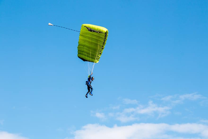 paracaídas, paracaidismo, paracaidista, cielo, volador, aventuras, recreación, nubes