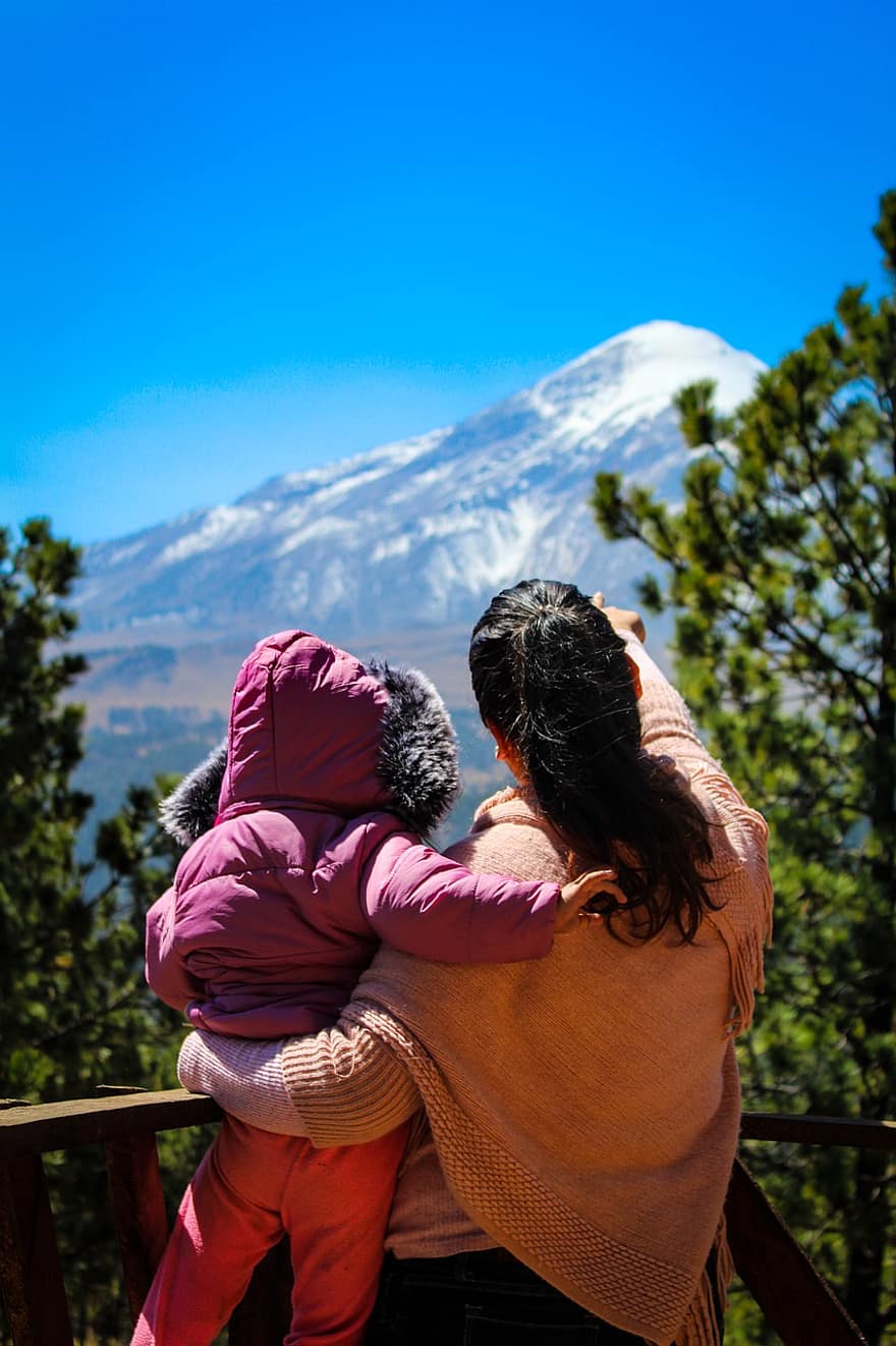 Family, Tourists, Sightseeing, Mountain, Landscape, Vacation, Holiday, Leisure, Mother, Daughter, Women