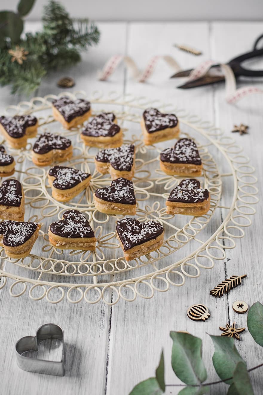печенье, питание, натюрморт, кокосовое печенье, шоколадные печеньки, печенье с сердцем, сердца, домашний, Чешская традиция, рождество, праздничный