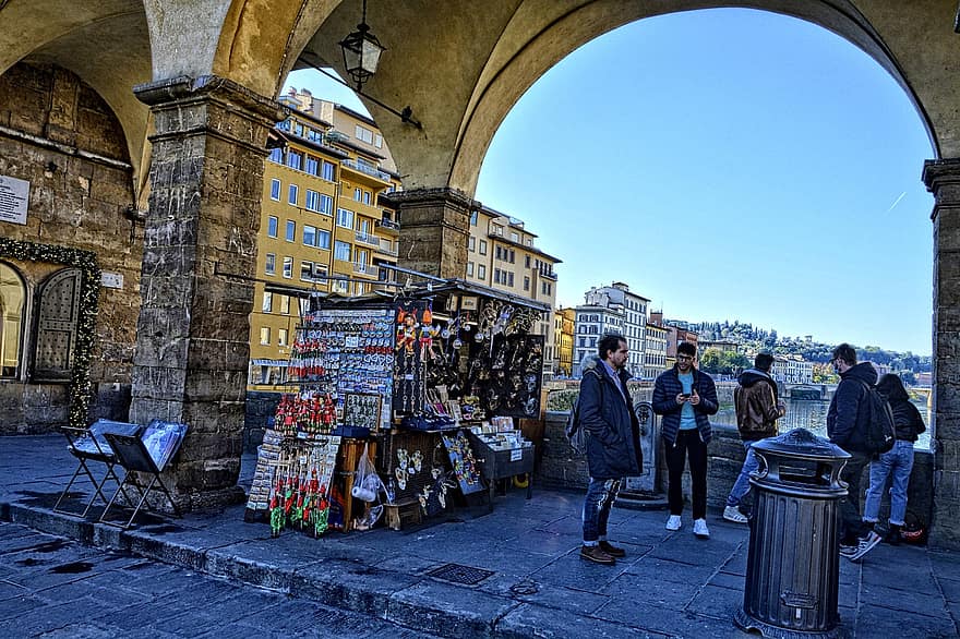 Florencja, Miasto, ulica, znane miejsce, architektura, pejzaż miejski, kultury, turystyka, mężczyźni, podróżować, cele podróży