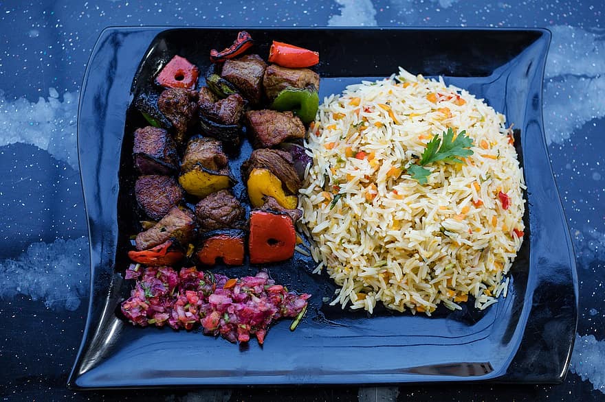 рис, шашлык, африканская еда, еда, блюдо, Шашлык, овощи, Суя, Западноафриканский говяжий кебаб, говядина, мясо