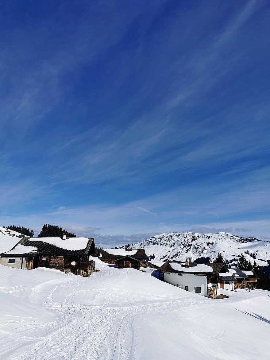 pueblo, nieve, invierno, pueblo de montaña, casas, ventisquero, frío, naturaleza, paisaje de nieve, montaña, paisaje