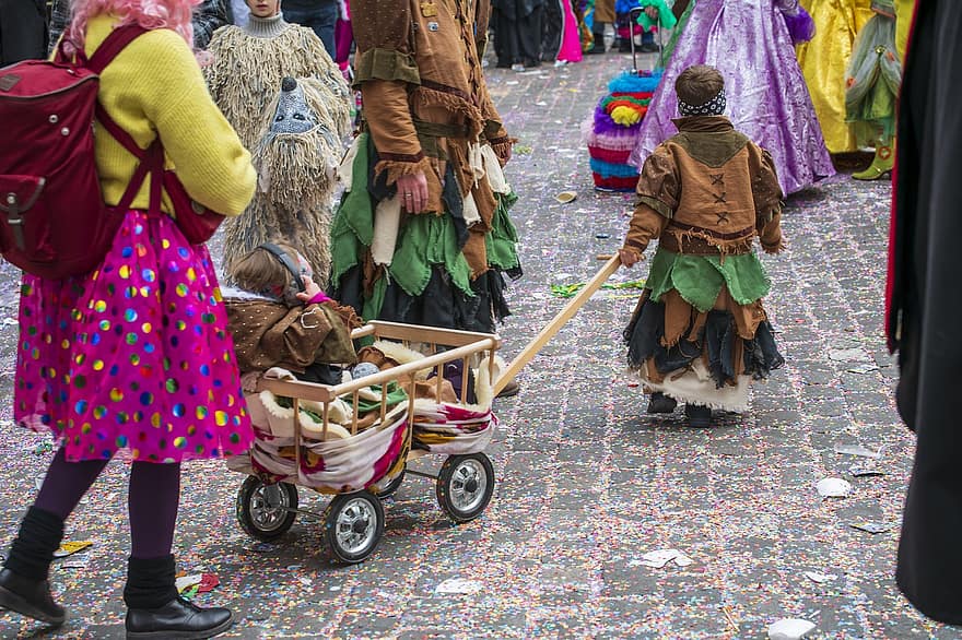 Šveicarija, Bazelio karnavalas, karnavalas, festivalis, miestas, šventė, gatvė, kultūros, vaikas, apranga, tradicinis festivalis