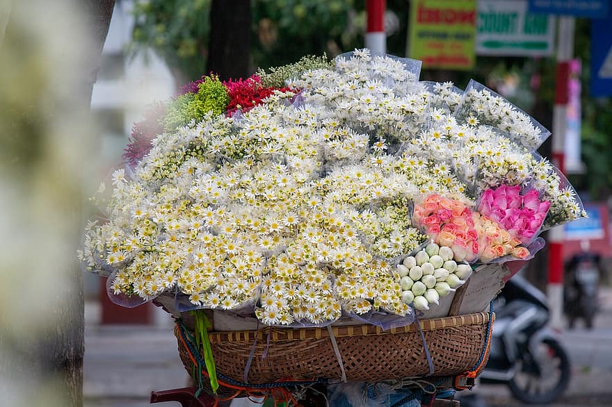 bloemenmarkt, straatverkoper, bloemen, stadsleven, boeketten, straat, Hanoi