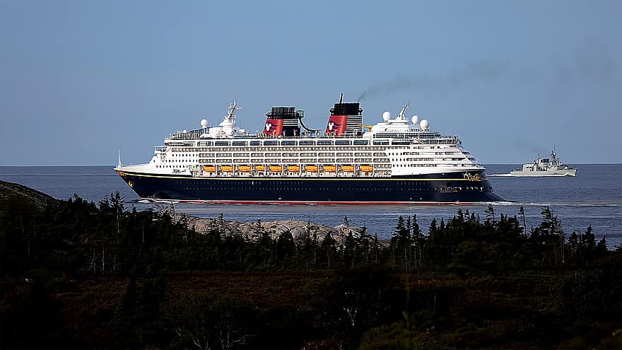 Disney Magic, Cruise Ship, Ocean, Luxury Liner, nautical vessel, transportation, travel, shipping, ship, mode of transport, water