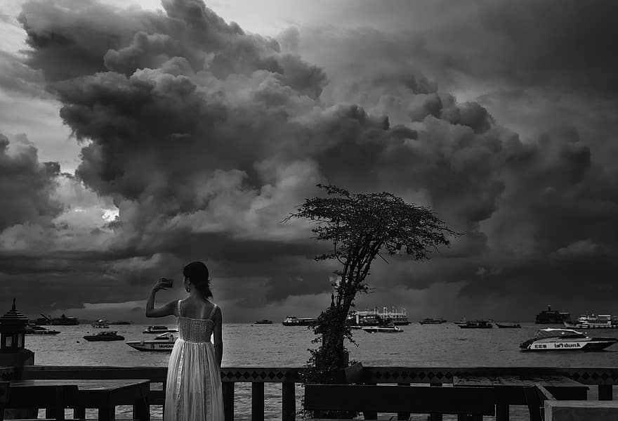 Asian Girl, Chinese Girl, Sea, Sky, Clouds, Monochrome, Adventure, Vacations, Woman, Model, Pretty