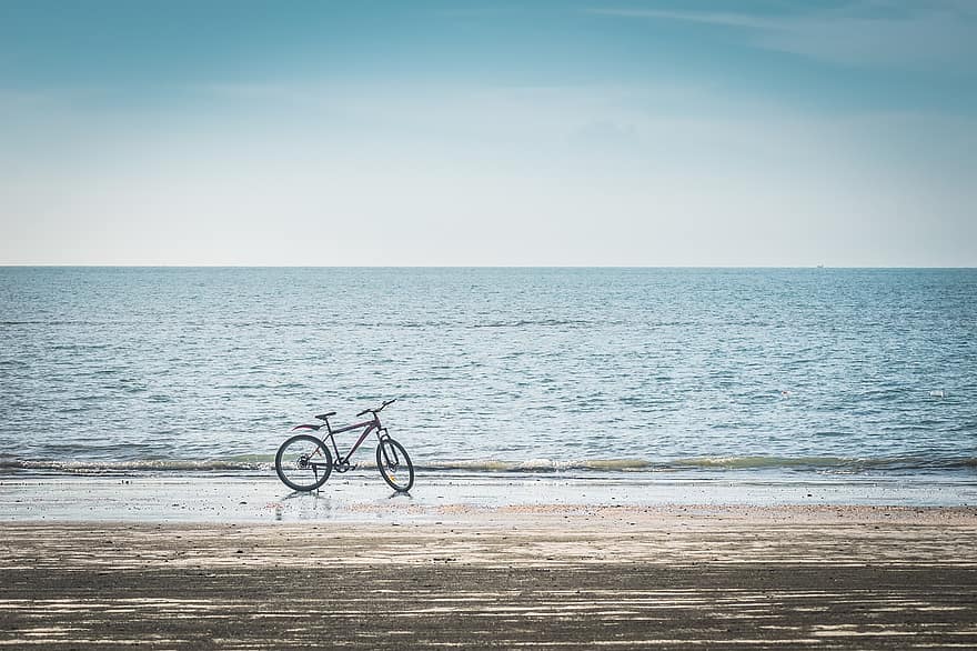 รถจักรยาน, ชายหาด, ทะเล, จักรยาน, การขี่จักรยาน, คลื่น, กลางแจ้ง, ชายฝั่ง, ฝั่งทะเล, ขอบฟ้า, มหาสมุทร