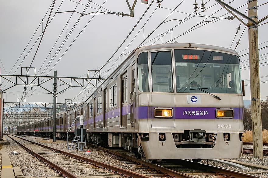 韓国の地下鉄、ソウル、列車、交通手段、鉄道、電気モーター、韓国、車両、地下鉄、通勤、電気の