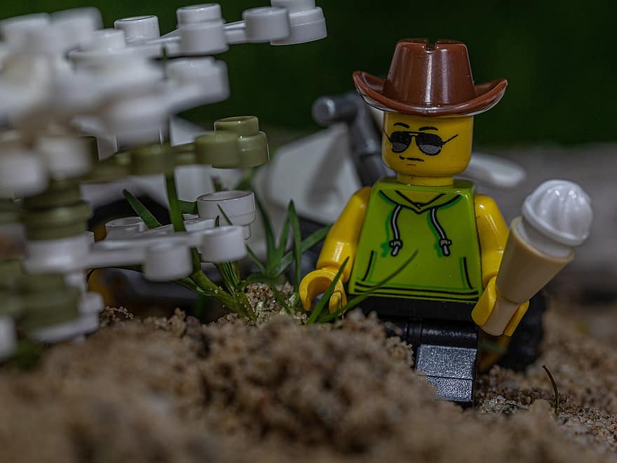 Lego, jégkrém, sorkapocs, játszani, zöld, Pulóverben, cowboy, sapka, cowboy kalap, homok, fű