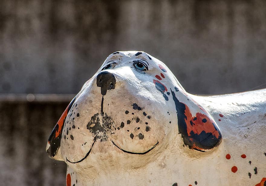 Скулптура на пикаещо куче, куче, Кучешка скулптура, фонтан, статуя на куче