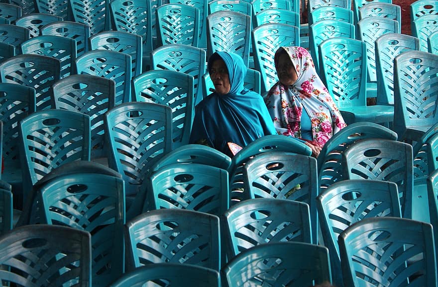 Nhiều cái ghế, đàn bà, Hồi, khăn trùm đầu, đạo Hồi, ghế ngồi, ghế nhựa, người