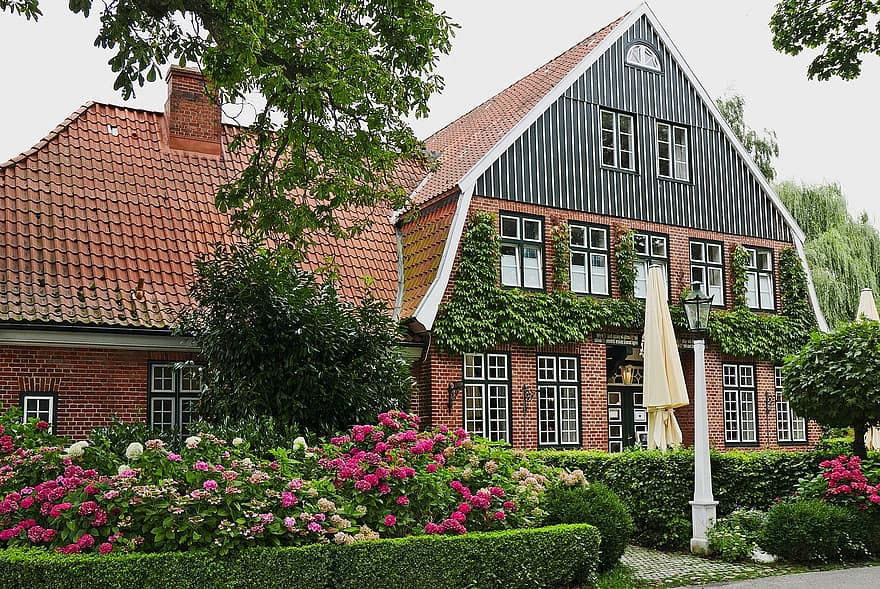 Hotel, Restaurant, Manor, Lattice Windows, Nature, Cottage, Garden, Hydrangeas, Holstein