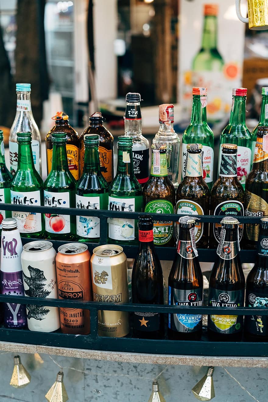 alkoholio, gėrimai, buteliai, skardinės, tuščia, alaus, sojos, vynas, pasirinkimas, baras, Bangkokas