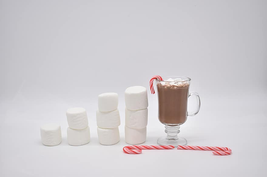 Vánoce, cukrové třtiny, marshmallows, čokoláda