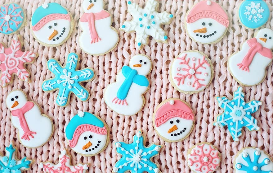 Royal Icing Cookies, koekjes, winter, sneeuwman, sneeuwvlokken, gebakje, gebakken, voedsel, tussendoortje, toetje, Sneeuwpop Koekjes
