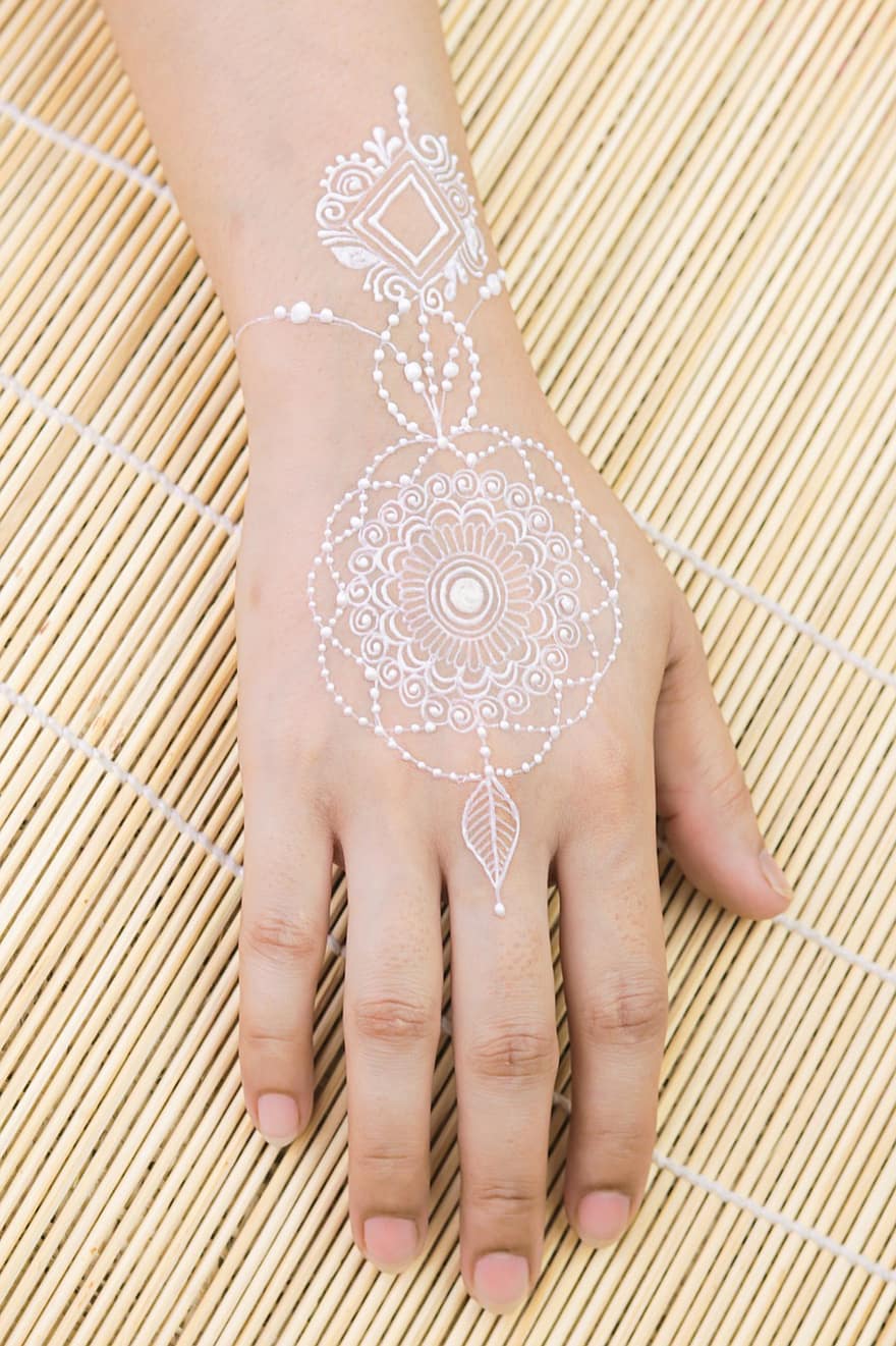 Henna Branca, mehndi, mão, arte, arte corporal, pintura corporal, tatuagem de henna, tatuagem, indiano, noiva indiana, cultura indiana