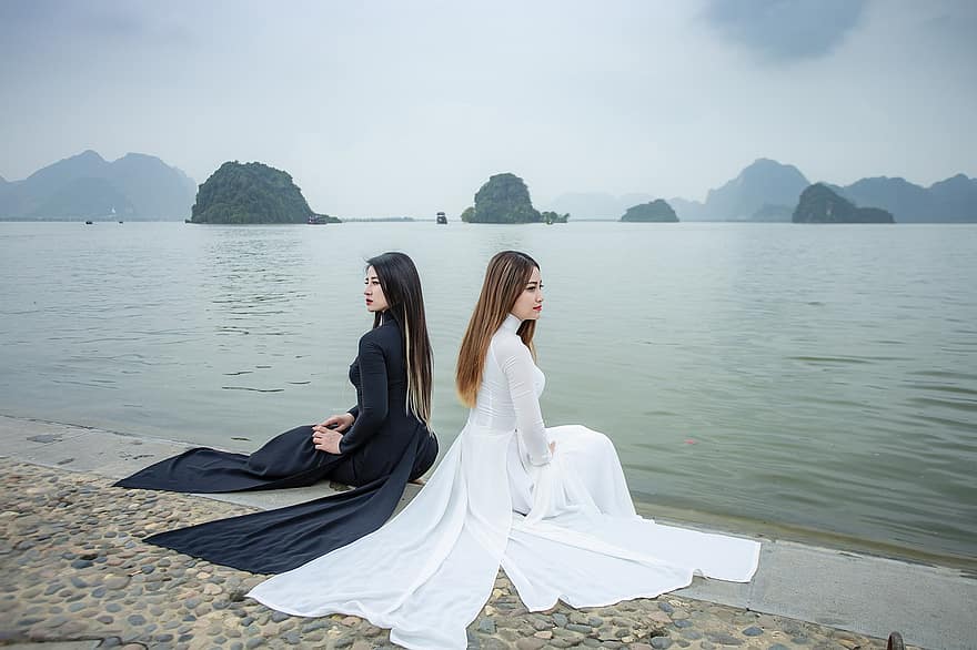 Vietnamesisch Ao Dai, traditionelles Kleid, schönes Mädchen, Mode, vietnamesisches Mädchen, Schwarz Ao Dai, Weiß Ao Dai, Pagode, Tam Chuc-Pagode, Glauben, Vietnam