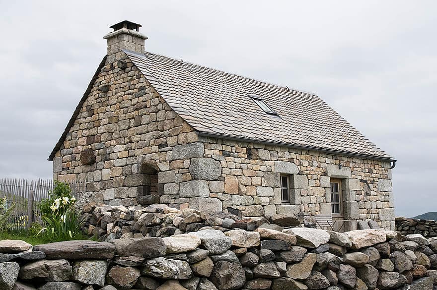 Lozère, maison traditionnelle, granit