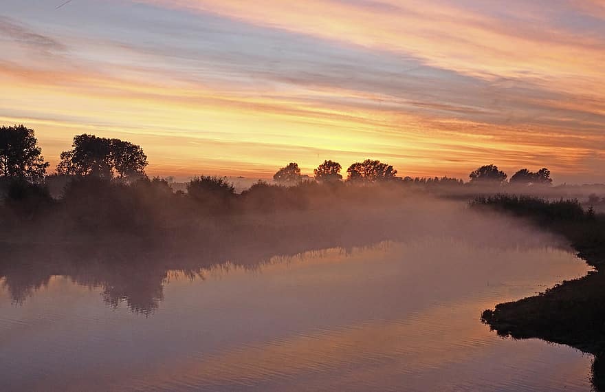 風景、日の出、霧、ochtendstemming、川、ゲルダーランド、オランダ、ライン