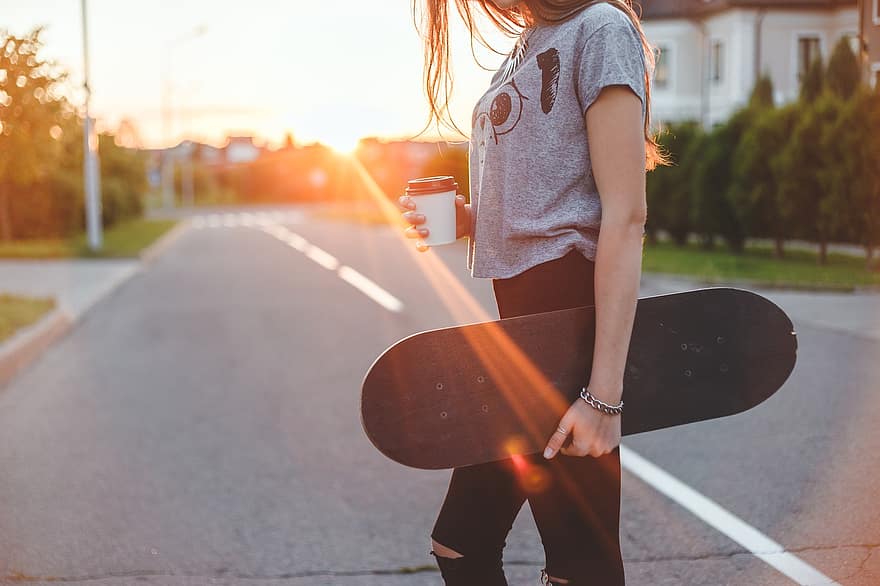 wanita, skateboard, skater, cangkir kopi, jalan, aktivitas, matahari terbit, Rakyatberbagi, gadis skater