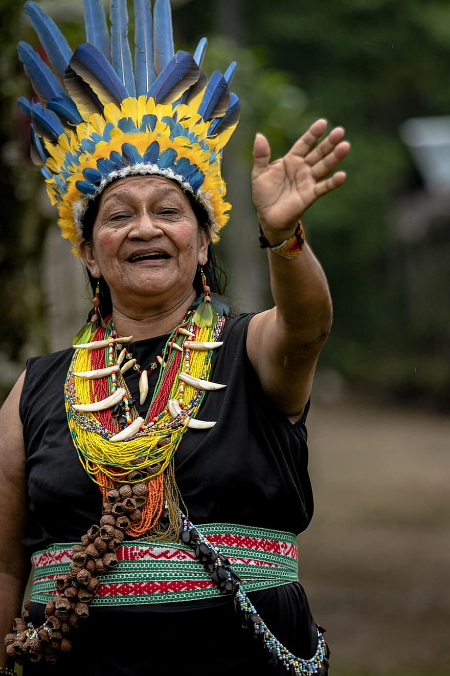 Kolumbia, masyarakat adat, budaya Kolombia, Amazon Kolombia, amazon, budaya, budaya asli, pakaian tradisional, perempuan, laki-laki, satu orang