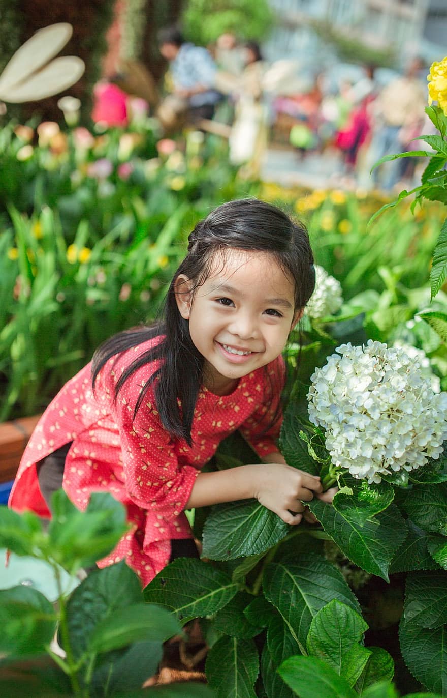 فتاة ، طفل ، حديقة ، سعيدة ، ابتسامة ، فتاة صغيرة ، شاب ، جذاب ، زهور ، نبات