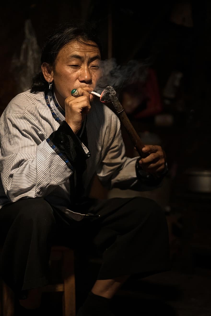 asiatico uomo fumatori, uomo asiatico, fumo, uomo, sigaretta, Fumo, ritratto, asiatico