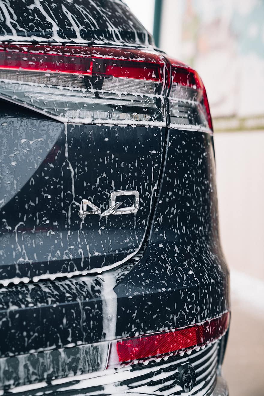 audi, Audi Q4, biltvätt, fordon, bil, transport, landfordon, närbild, regn, transportsätt, släppa