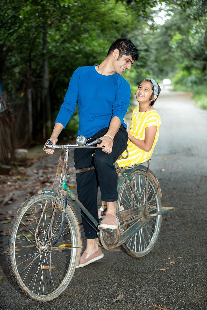 bicicleta, atividade, pai, criança, ciclismo, sorridente, felicidade, homens, família, estilos de vida, alegre