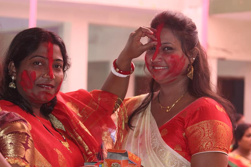 celebracion, Cultura bengalí, Sindoor, Mujeres étnicas