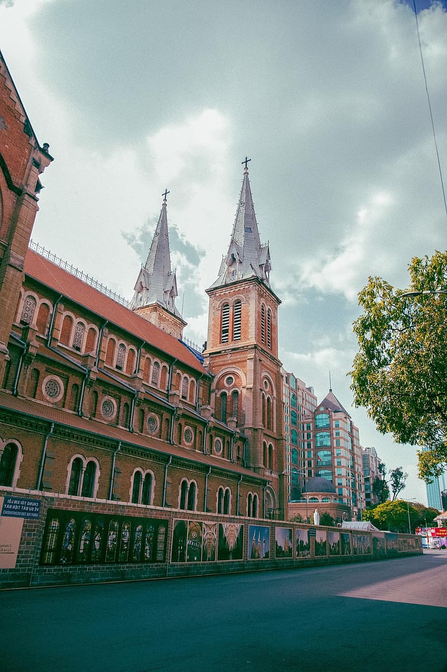 Cattedrale di Notre Dame di Saigon, Chiesa, strada, costruzione, architettura, Gotico, religione, urbano, città, turismo, Ho Chi Minh City