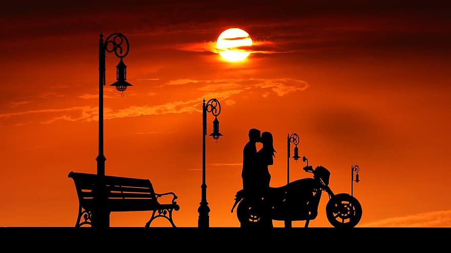 saulrieta, pāris, motociklu, ielas gaismas, romantika, mīlestība, romantisks, cilvēkiem, siluets, krēslas, iestatīts