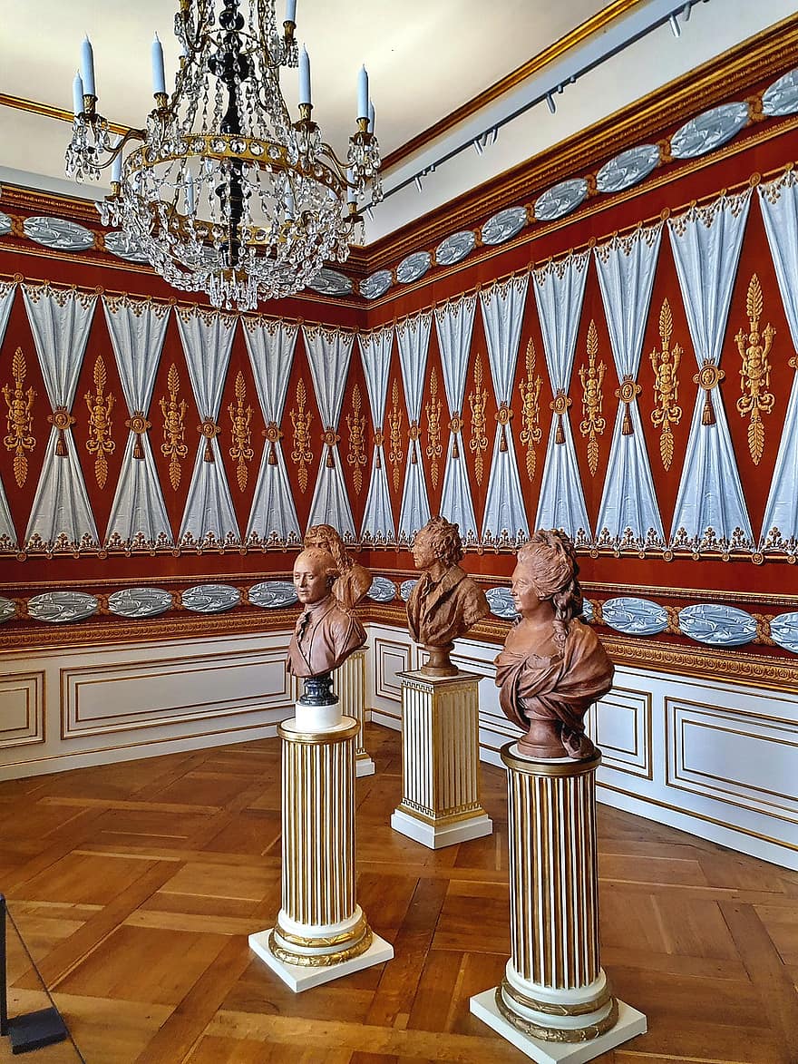 Παλάτι Ludwigslust, εσωτερική διακόσμηση, αρχιτεκτονική, περιοδεία εις αξιοθέατα μέρη, Ludwigslust