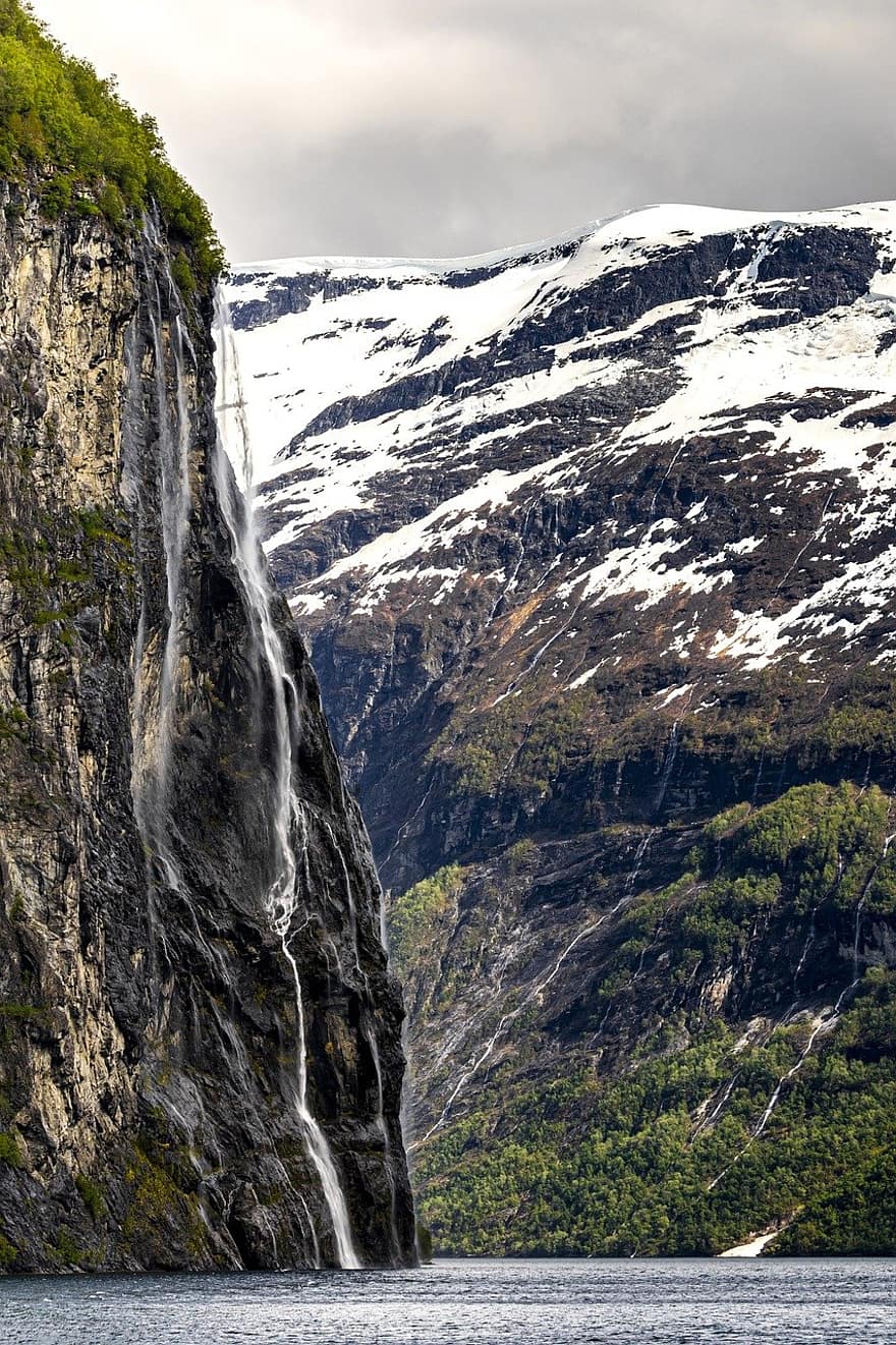 Norwegen, Fjorde, Wasserfall, Berge, Schnee, Kaskade, Landschaft, Abenteuer, malerisch, Natur, Berg