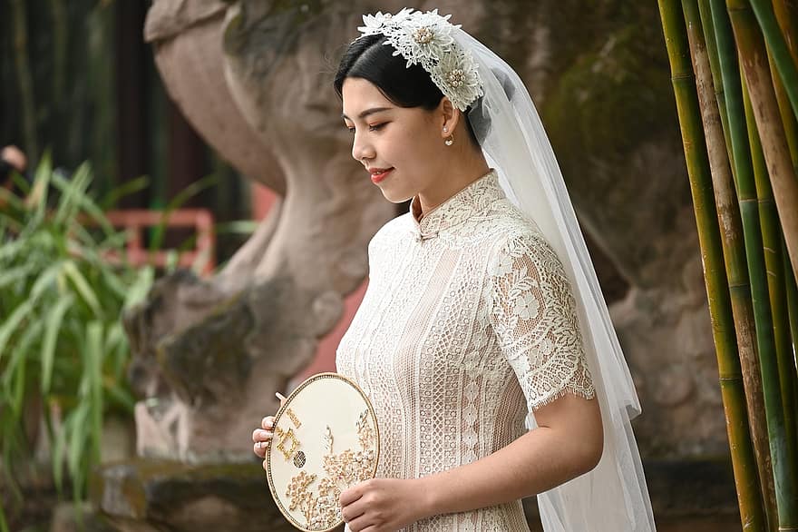 Braut, Hochzeitskleid, Qipao, Schleier, cheongsam, Hochzeit, Frau, wunderschönen, Lächeln